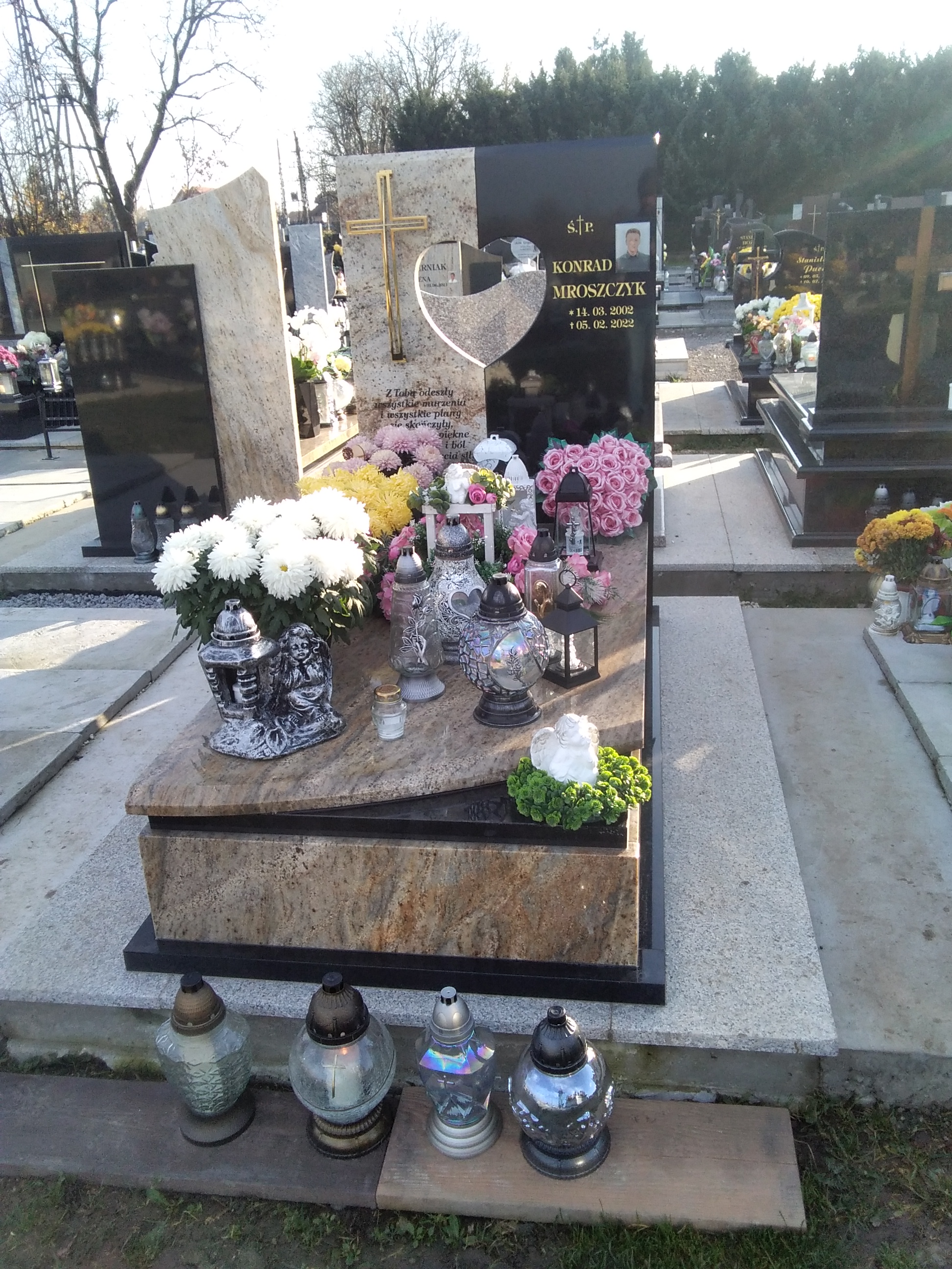 Konrad Mroszczyk 2002 Przeworsk - Grobonet - Wyszukiwarka osób pochowanych